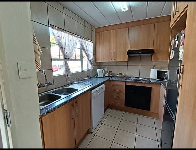 2 BEDROOM APARTMENT FOR SALE IN MEYERSDAL